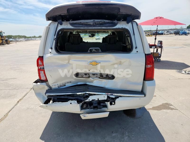 Photo 13 of 2015 CHEVROLET SUBURBAN C1500 LTZ N/A (VIN 1GNSCKKCXFR623351)