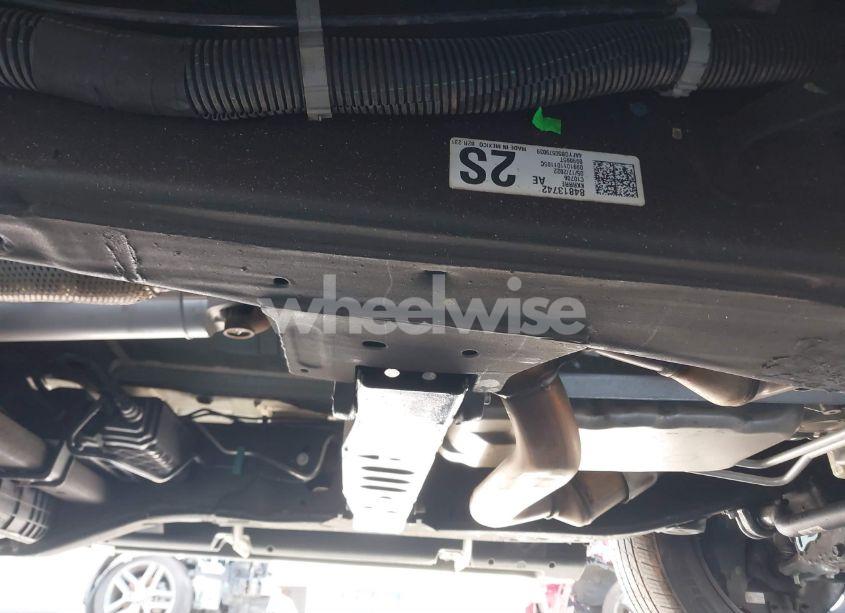 Photo 18 of 2022 Chevrolet Tahoe 2WD COMMERCIAL FLEET (VIN 1GNSCLED5NR336184)