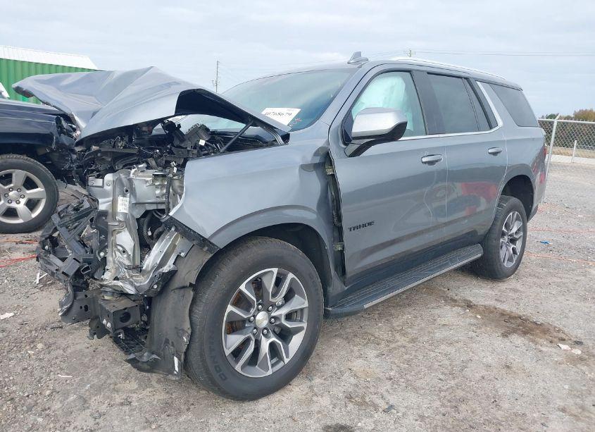 Photo 2 of 2022 Chevrolet Tahoe 2WD LS (VIN 1GNSCMKD4NR342942)