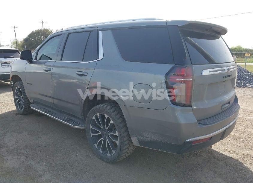 Photo 3 of 2021 Chevrolet Tahoe 2WD LS (VIN 1GNSCMKD9MR195998)