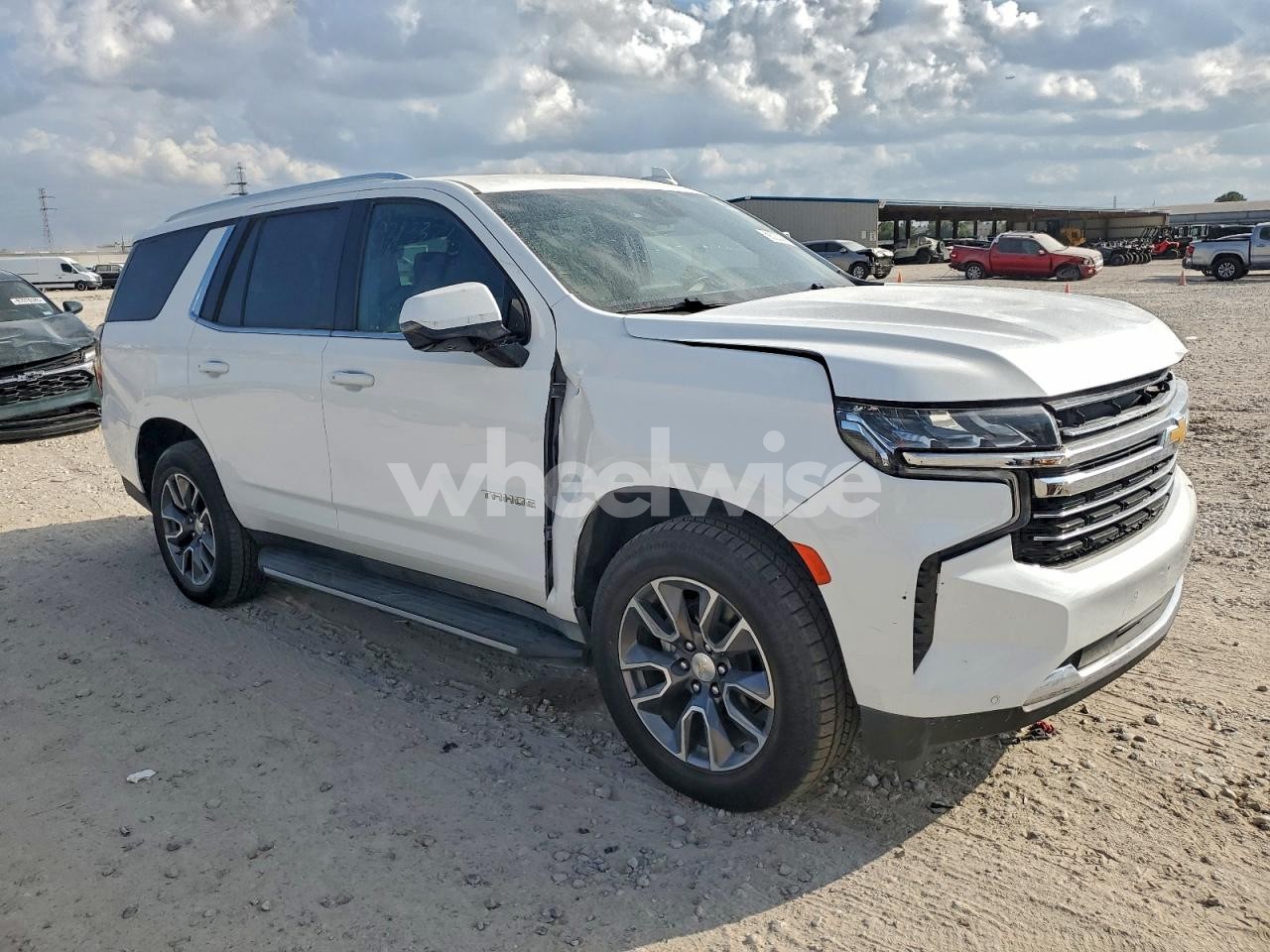 Photo 4 of 2023 CHEVROLET TAHOE C1500 LT (VIN 1GNSCNKD1PR295734)