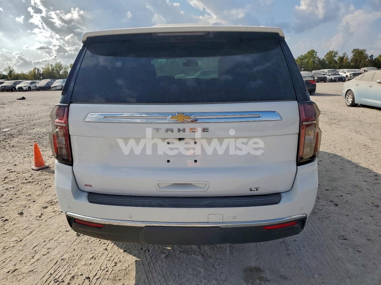 Photo 6 of 2023 CHEVROLET TAHOE C1500 LT (VIN 1GNSCNKD1PR295734)