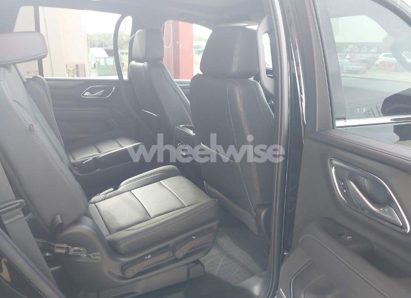 Photo 8 of 2022 Chevrolet Tahoe 2WD LT (VIN 1GNSCNKD2NR202667)