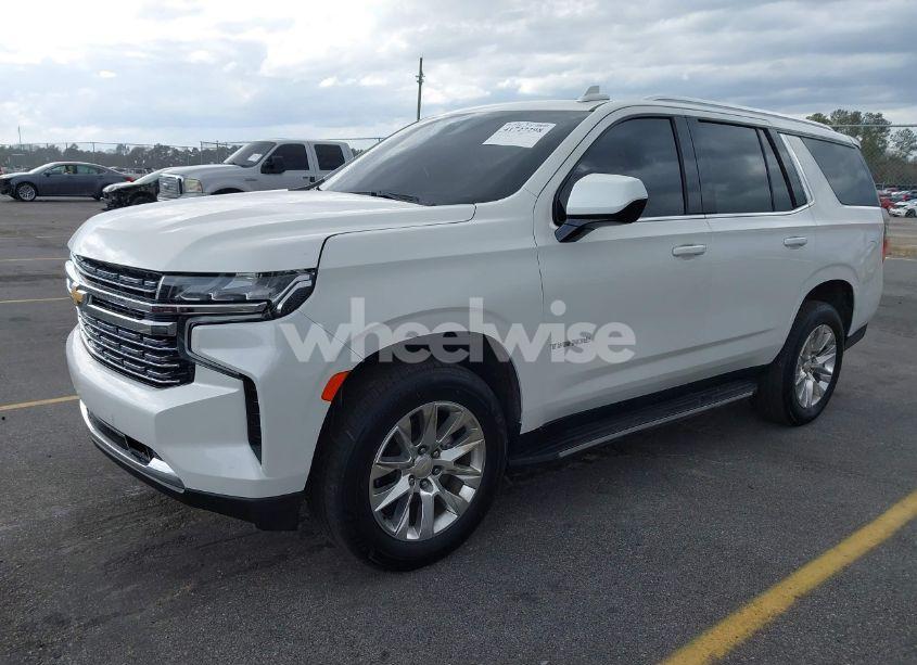 Photo 2 of 2021 Chevrolet Tahoe 2WD LT (VIN 1GNSCNKD4MR234034)