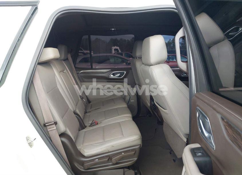 Photo 8 of 2021 Chevrolet Tahoe 2WD LT (VIN 1GNSCNKD4MR234034)