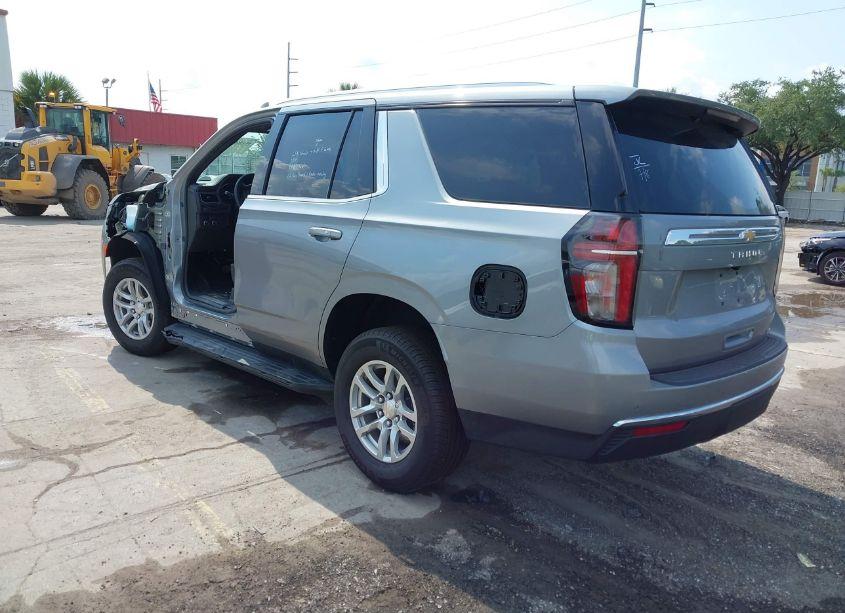 Photo 3 of 2024 Chevrolet Tahoe 2WD LT (VIN 1GNSCNKD4RR185960)