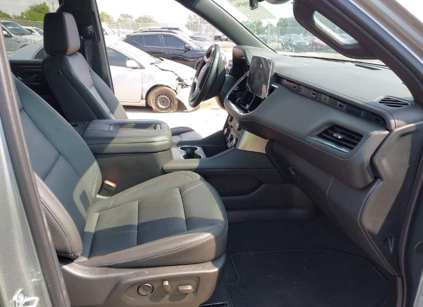 Photo 5 of 2024 Chevrolet Tahoe 2WD LT (VIN 1GNSCNKD4RR185960)