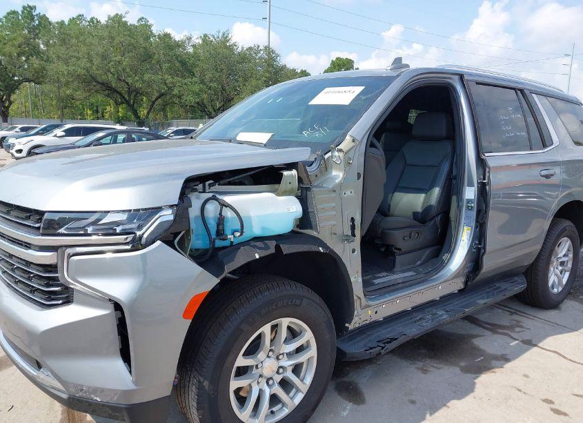 Photo 6 of 2024 Chevrolet Tahoe 2WD LT (VIN 1GNSCNKD4RR185960)