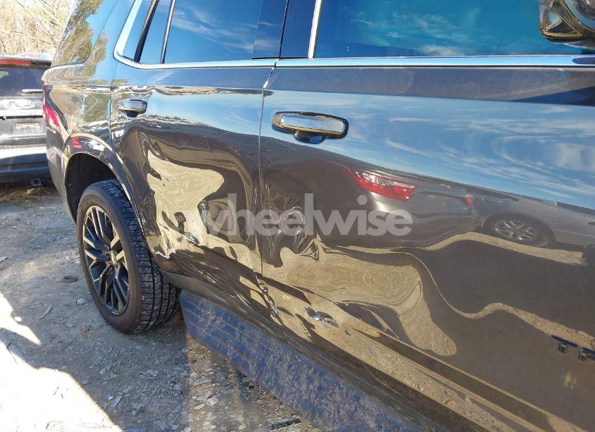 Photo 6 of 2021 Chevrolet Tahoe 2WD LT (VIN 1GNSCNKD6MR101324)