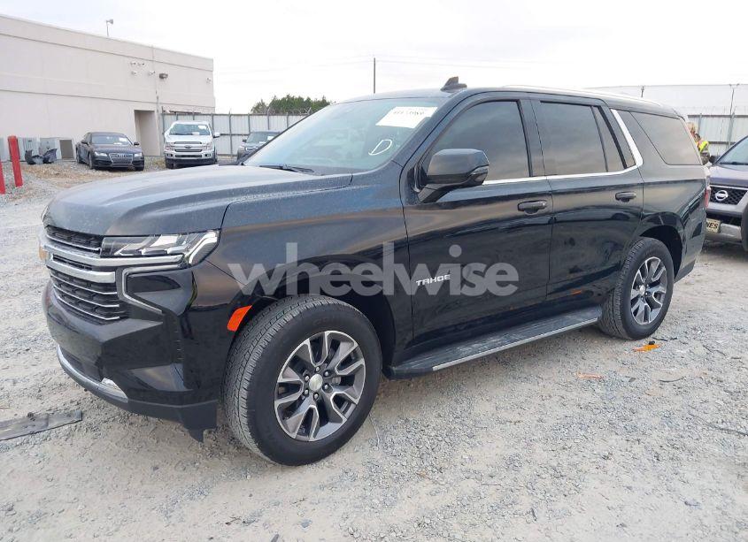 Photo 2 of 2022 Chevrolet Tahoe 2WD LT (VIN 1GNSCNKD6NR202641)