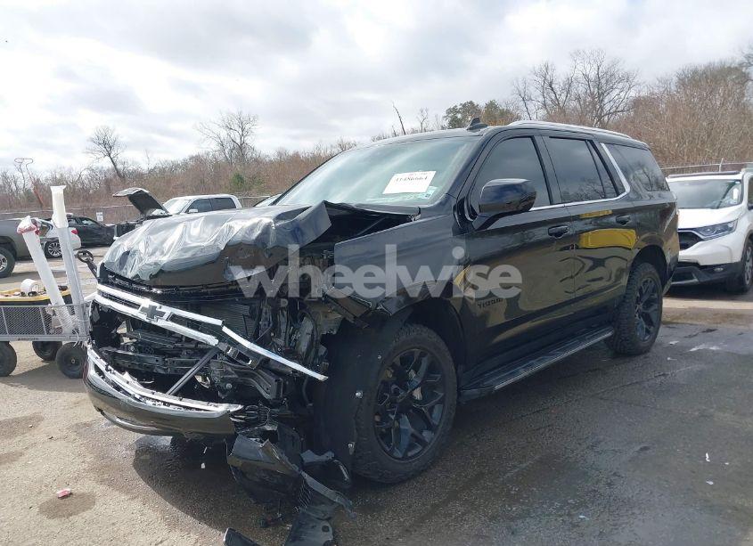 Photo 2 of 2022 Chevrolet Tahoe 2WD LT (VIN 1GNSCNKD6NR273712)