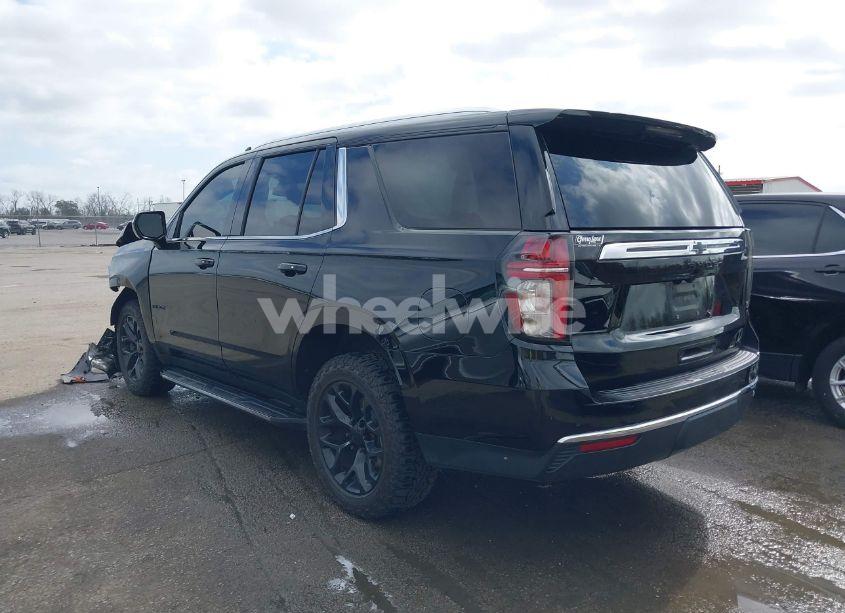 Photo 3 of 2022 Chevrolet Tahoe 2WD LT (VIN 1GNSCNKD6NR273712)