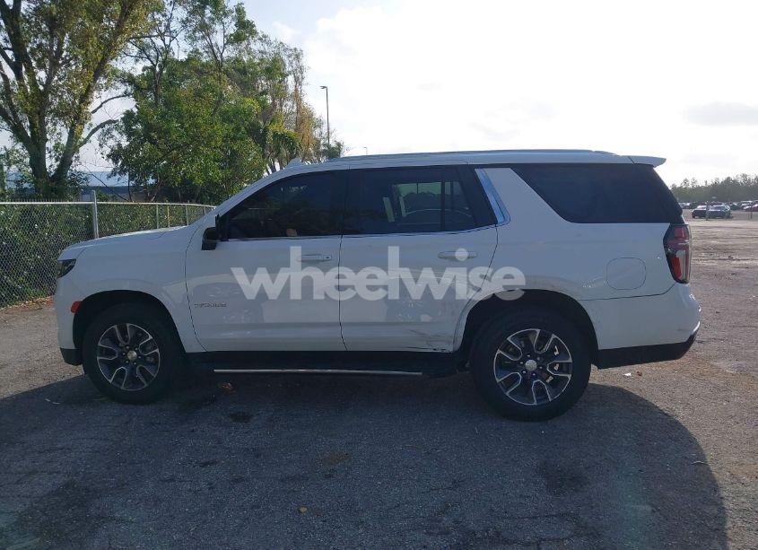 Photo 14 of 2021 Chevrolet Tahoe 2WD LT (VIN 1GNSCNKD7MR386938)