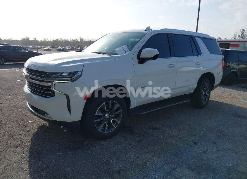 Photo 2 of 2021 Chevrolet Tahoe 2WD LT (VIN 1GNSCNKD7MR386938)