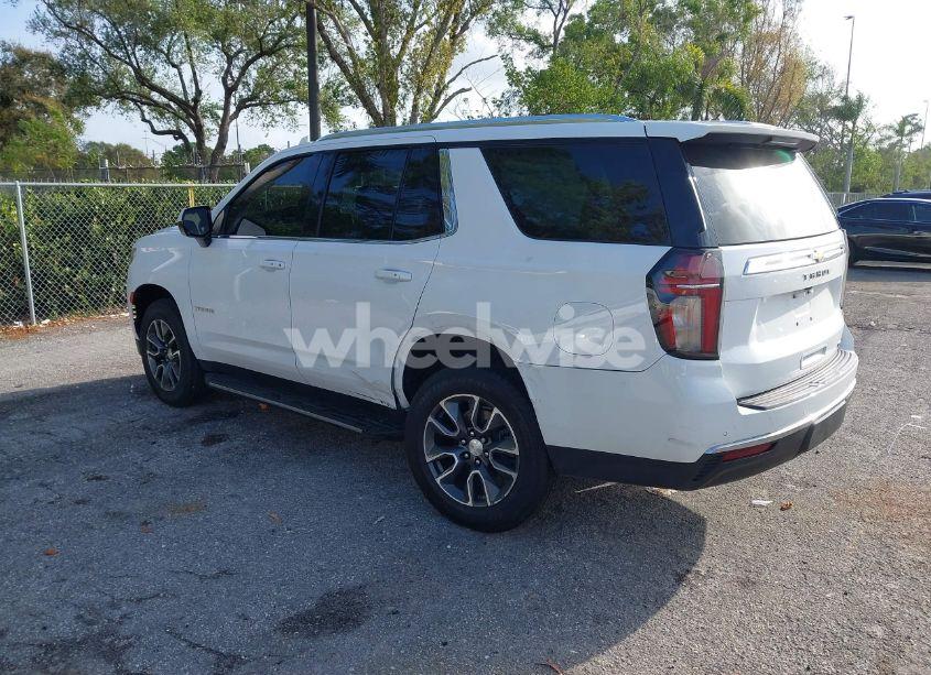 Photo 3 of 2021 Chevrolet Tahoe 2WD LT (VIN 1GNSCNKD7MR386938)