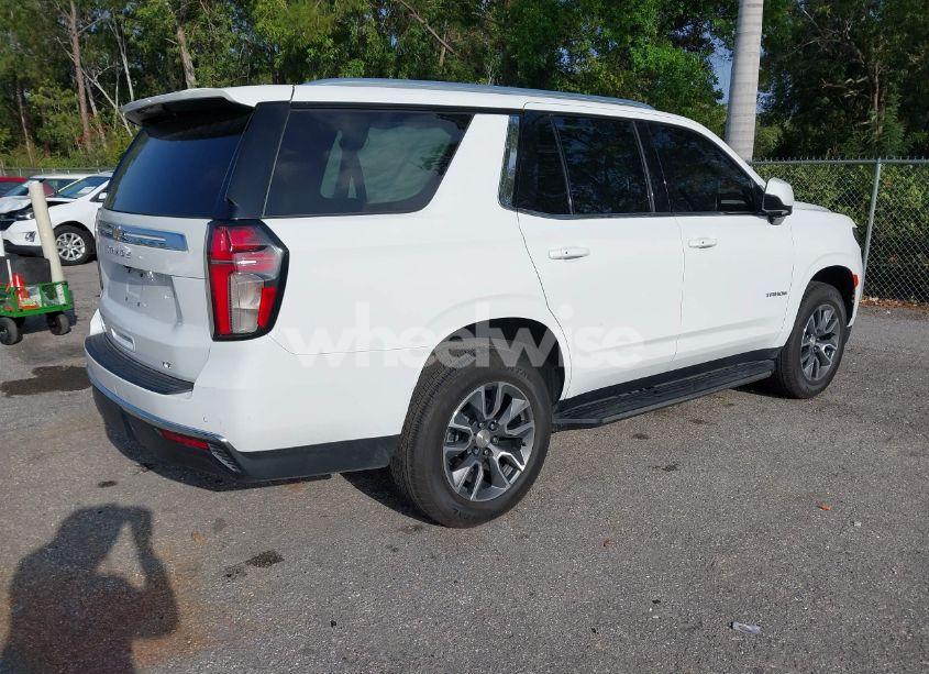 Photo 4 of 2021 Chevrolet Tahoe 2WD LT (VIN 1GNSCNKD7MR386938)