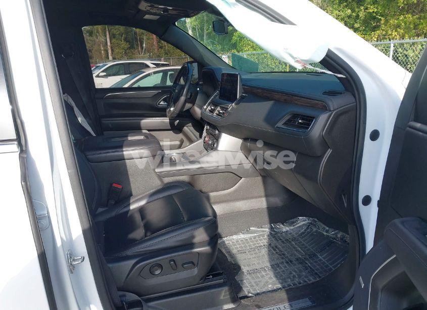 Photo 5 of 2021 Chevrolet Tahoe 2WD LT (VIN 1GNSCNKD7MR386938)