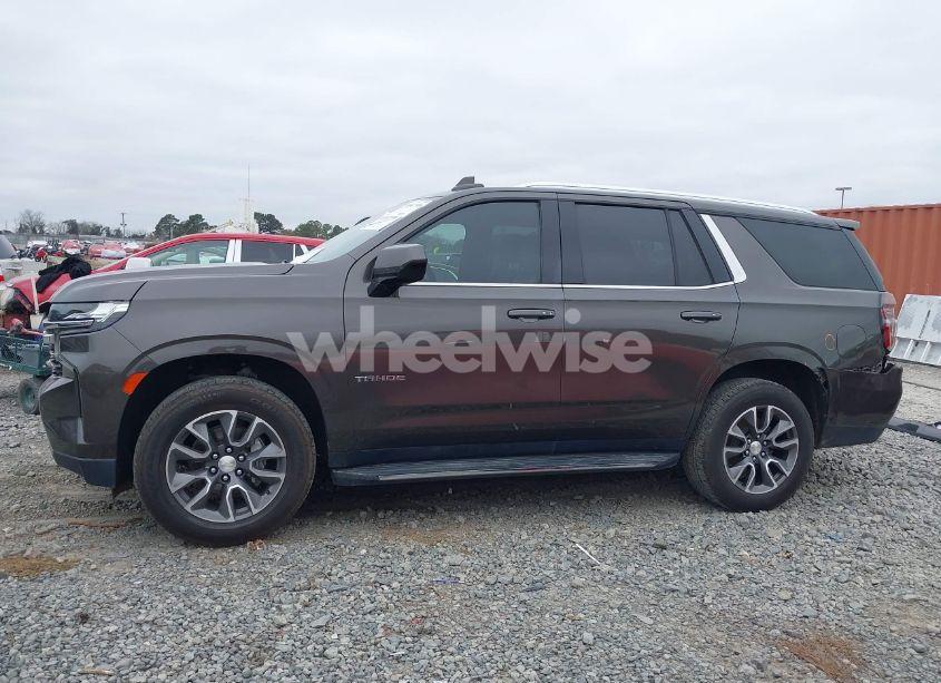 Photo 15 of 2021 Chevrolet Tahoe 2WD LT (VIN 1GNSCNKD7MR439900)