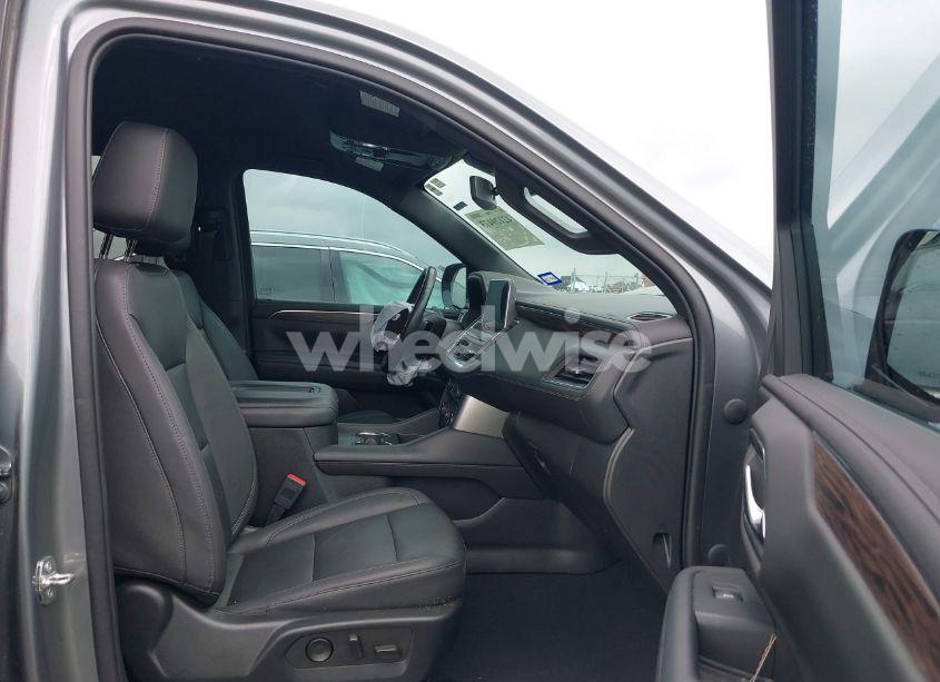 Photo 5 of 2022 Chevrolet Tahoe 2WD LT (VIN 1GNSCNKD8NR282251)