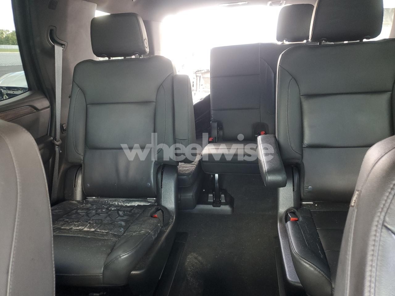 Photo 10 of 2021 CHEVROLET TAHOE C1500 LT (VIN 1GNSCNKD9MR120501)