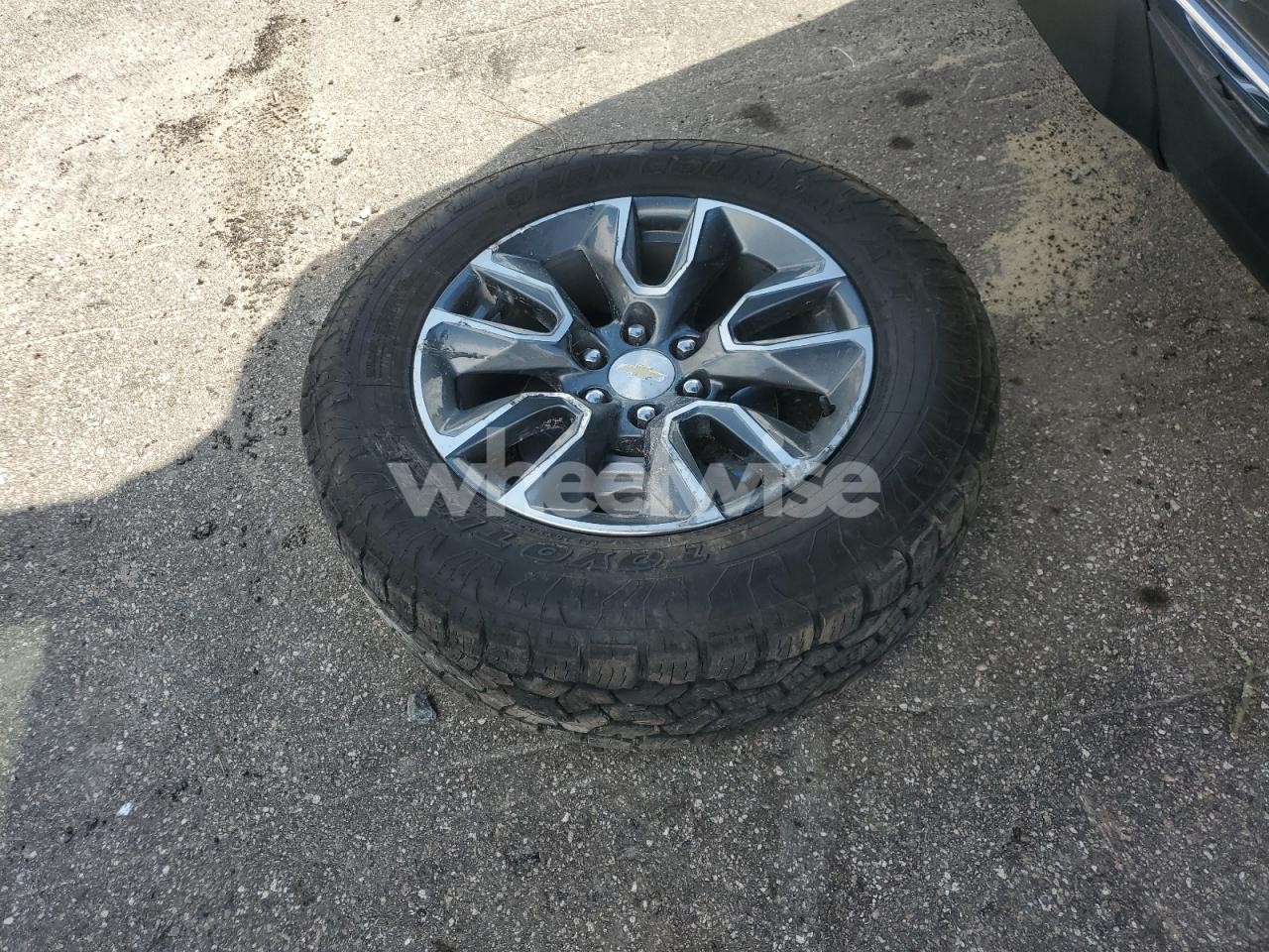 Photo 13 of 2021 CHEVROLET TAHOE C1500 LT (VIN 1GNSCNKD9MR120501)