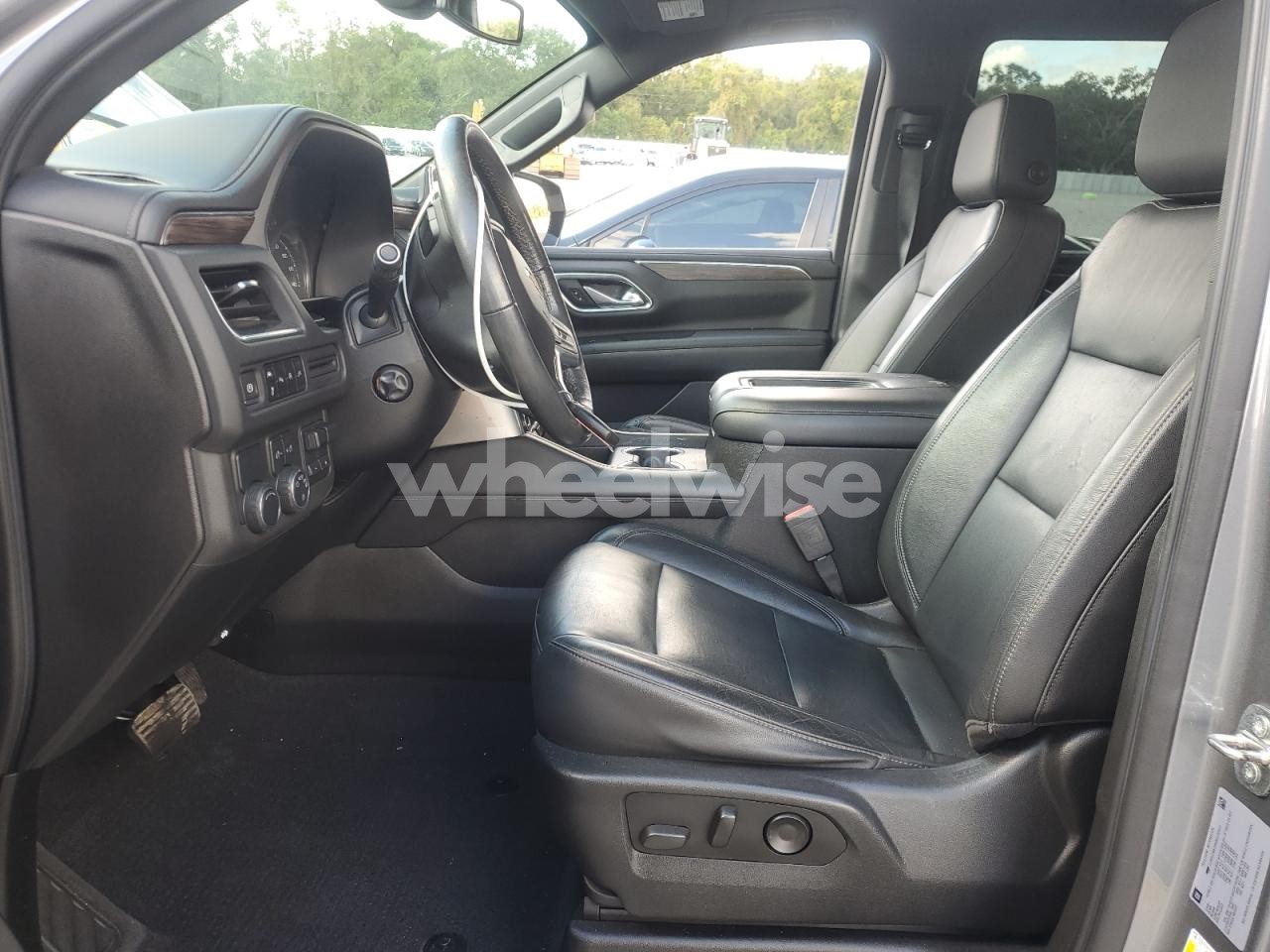 Photo 7 of 2021 CHEVROLET TAHOE C1500 LT (VIN 1GNSCNKD9MR120501)