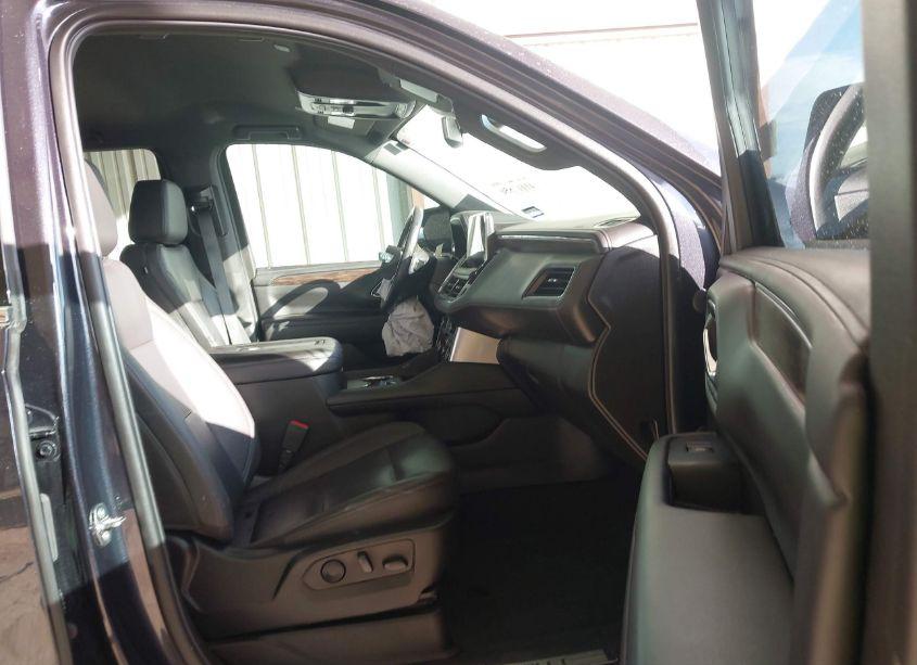 Photo 5 of 2023 Chevrolet Tahoe 2WD LT (VIN 1GNSCNKD9PR121040)