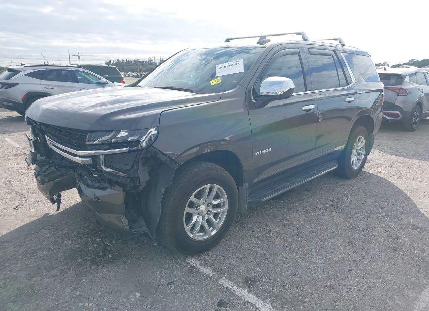 Photo 2 of 2021 Chevrolet Tahoe 2WD LT (VIN 1GNSCNKDXMR149909)