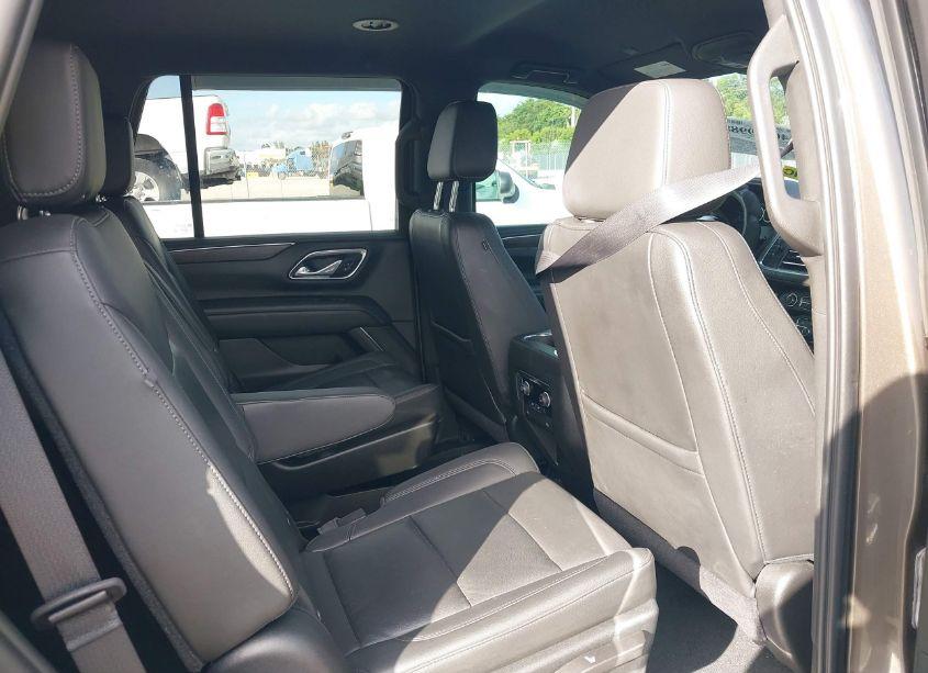 Photo 8 of 2021 Chevrolet Tahoe 2WD LT (VIN 1GNSCNKDXMR149909)