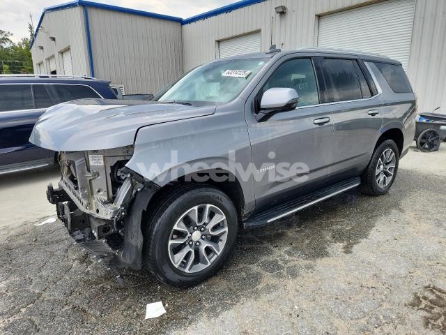 Photo 2 of 2021 CHEVROLET TAHOE C1500 LT (VIN 1GNSCNKDXMR295260)