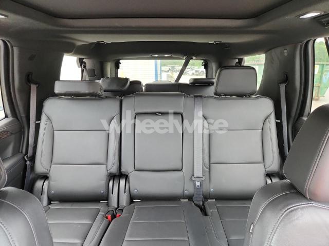 Photo 6 of 2021 CHEVROLET TAHOE C1500 LT (VIN 1GNSCNKDXMR295260)