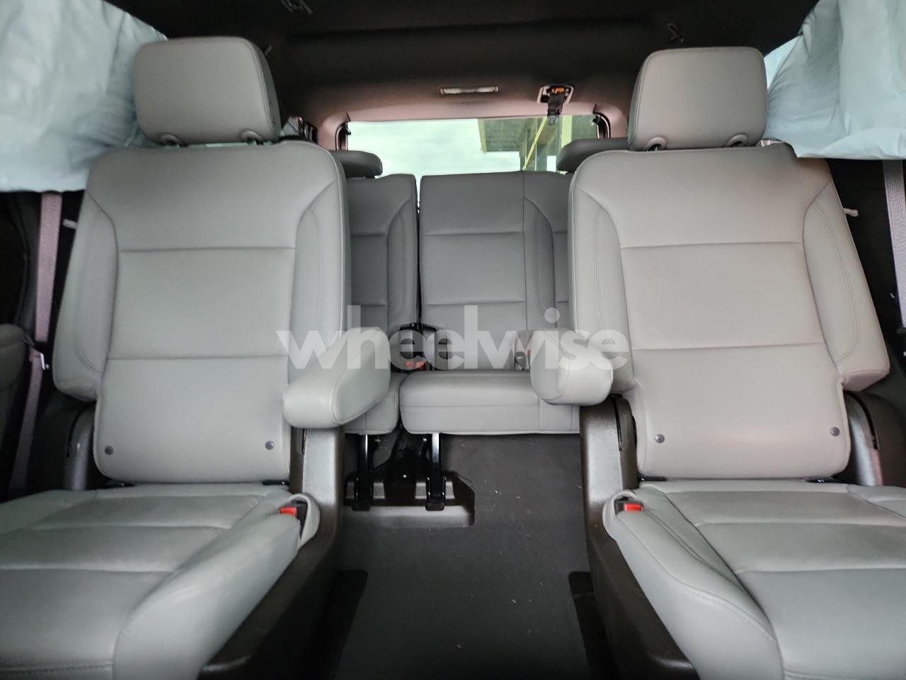 Photo 10 of 2022 CHEVROLET TAHOE C1500 LT (VIN 1GNSCNKT4NR347538)