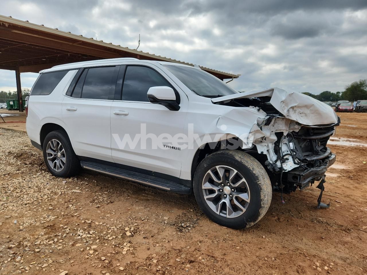 Photo 4 of 2022 CHEVROLET TAHOE C1500 LT (VIN 1GNSCNKT4NR347538)