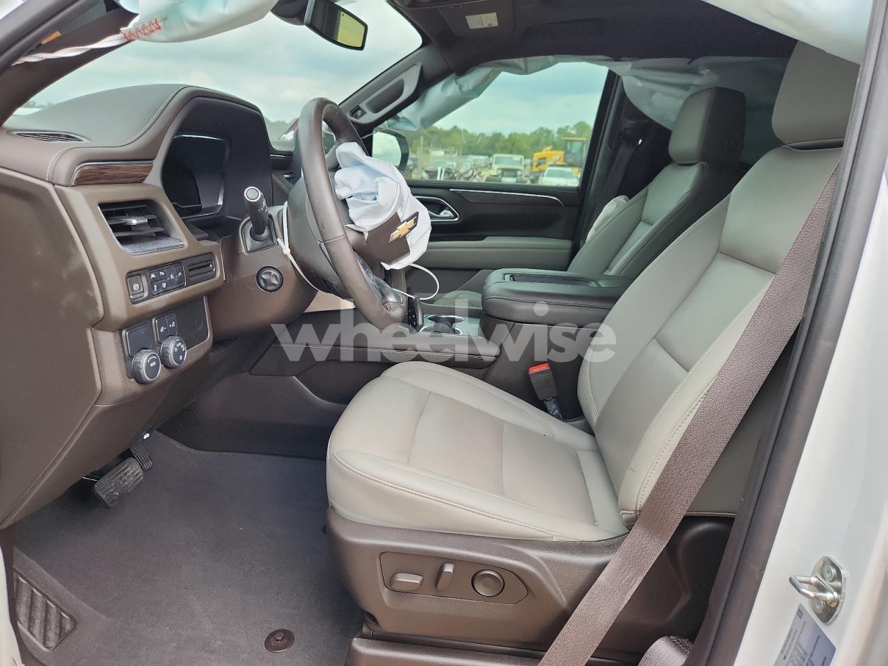 Photo 7 of 2022 CHEVROLET TAHOE C1500 LT (VIN 1GNSCNKT4NR347538)