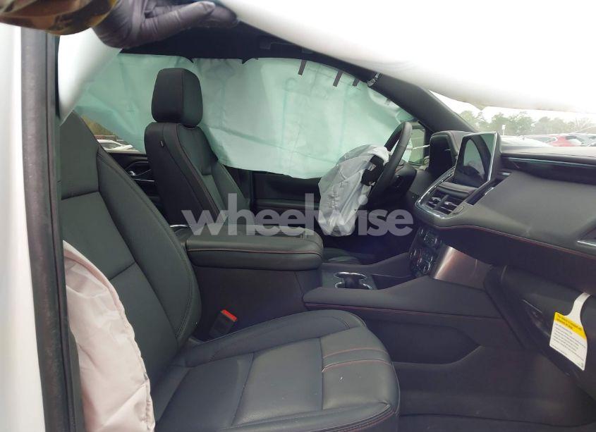 Photo 5 of 2024 Chevrolet Tahoe 2WD RST (VIN 1GNSCRKD5RR388203)