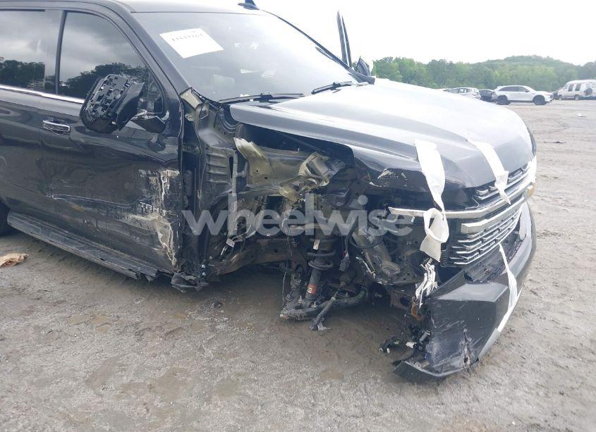 Photo 6 of 2024 Chevrolet Tahoe 2WD PREMIER (VIN 1GNSCSKD2RR194767)