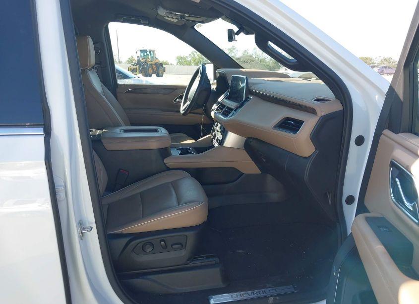 Photo 5 of 2021 Chevrolet Tahoe 2WD PREMIER (VIN 1GNSCSKD5MR351166)