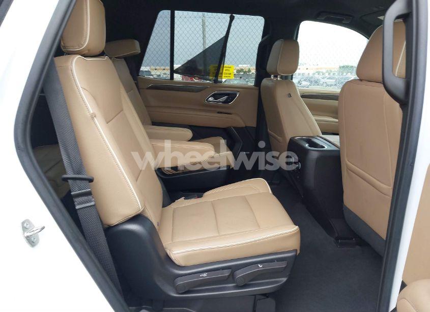 Photo 8 of 2021 Chevrolet Tahoe 2WD PREMIER (VIN 1GNSCSKD5MR357937)