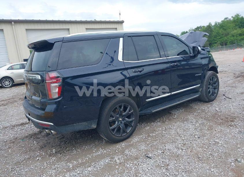 Photo 4 of 2021 Chevrolet Tahoe 2WD PREMIER (VIN 1GNSCSKD6MR102181)