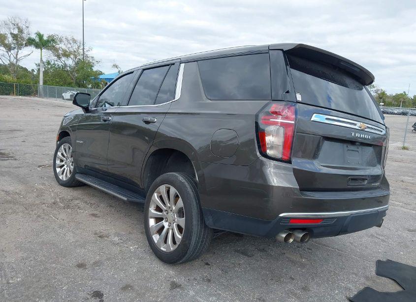 Photo 3 of 2021 Chevrolet Tahoe 2WD PREMIER (VIN 1GNSCSKD6MR156919)