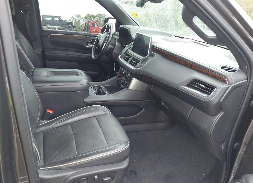 Photo 5 of 2021 Chevrolet Tahoe 2WD PREMIER (VIN 1GNSCSKD6MR156919)