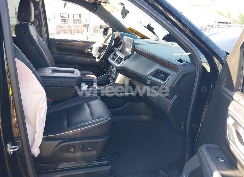 Photo 5 of 2023 Chevrolet Tahoe 2WD PREMIER (VIN 1GNSCSKD6PR520373)