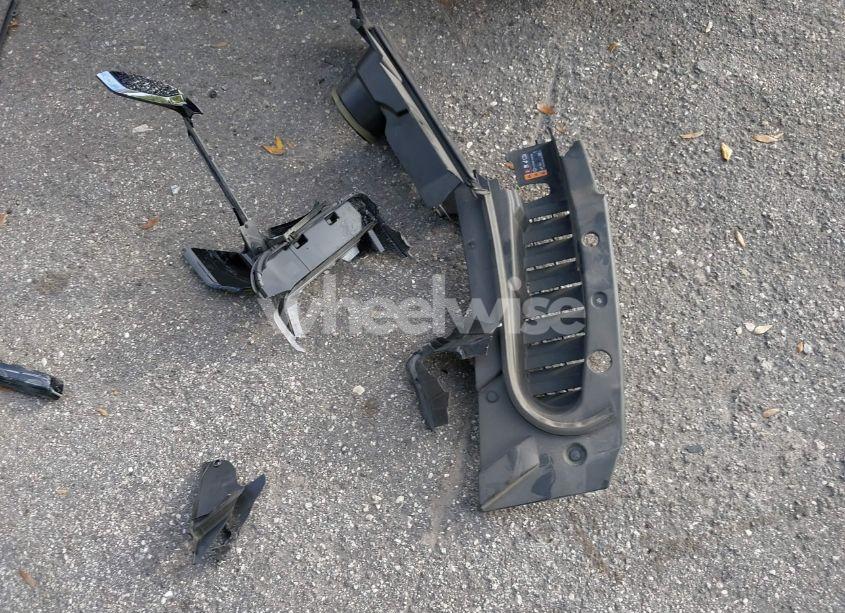 Photo 12 of 2024 Chevrolet Tahoe 2WD PREMIER (VIN 1GNSCSKD6RR186395)