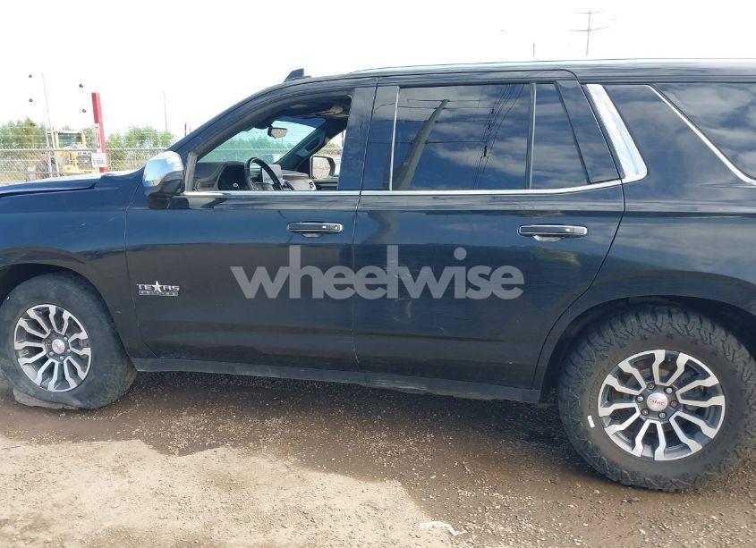 Photo 13 of 2021 Chevrolet Tahoe 2WD PREMIER (VIN 1GNSCSKD9MR103177)