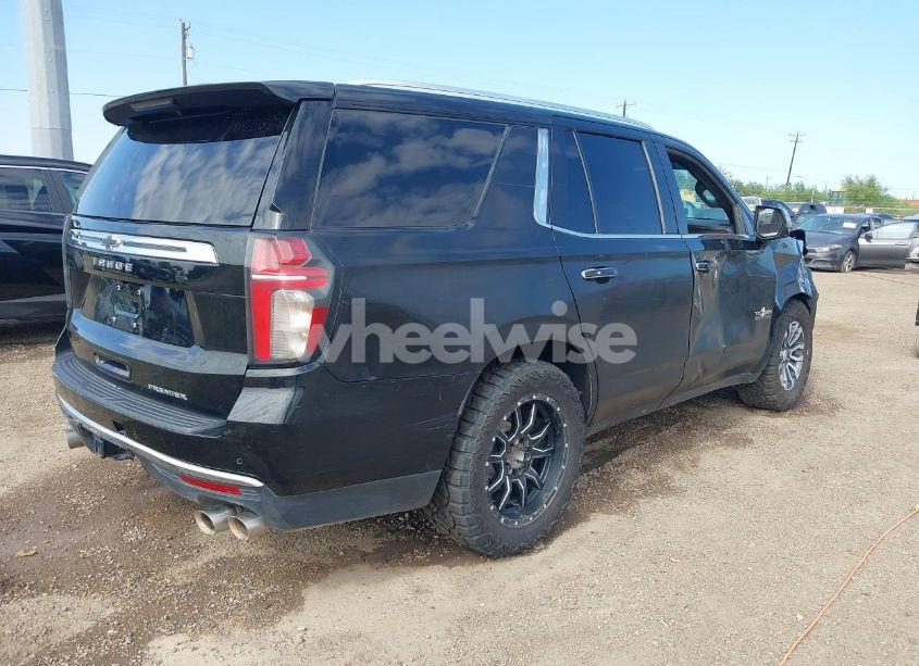 Photo 4 of 2021 Chevrolet Tahoe 2WD PREMIER (VIN 1GNSCSKD9MR103177)