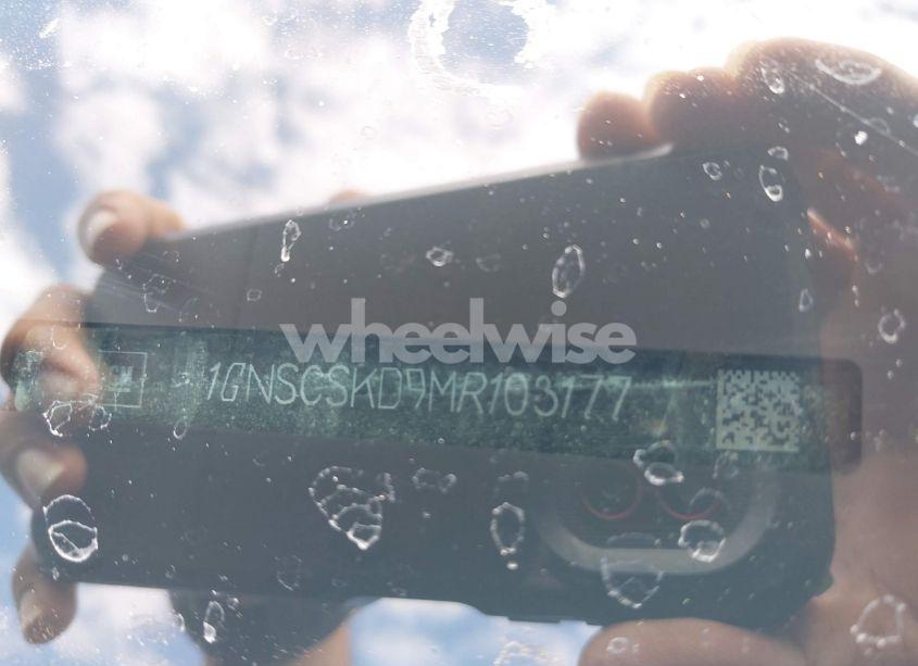 Photo 9 of 2021 Chevrolet Tahoe 2WD PREMIER (VIN 1GNSCSKD9MR103177)