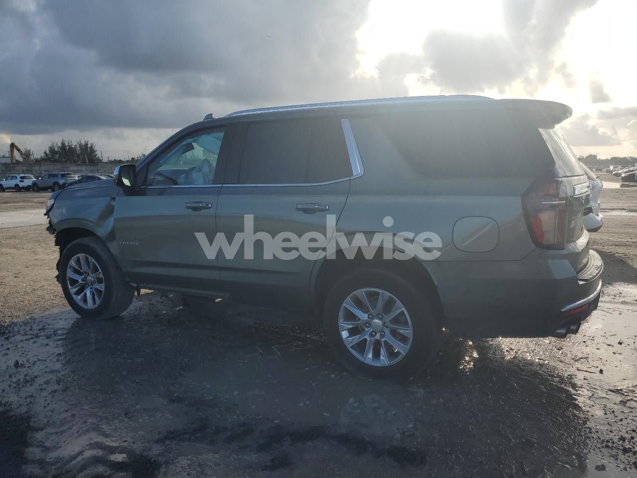 Photo 2 of 2023 CHEVROLET TAHOE C1500 PREMIER (VIN 1GNSCSKL1PR530932)