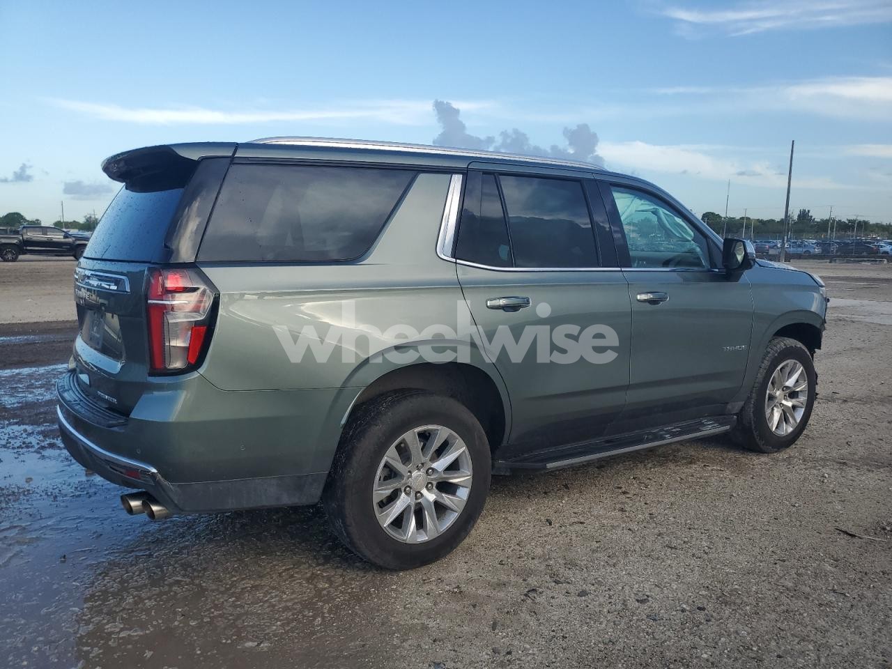 Photo 3 of 2023 CHEVROLET TAHOE C1500 PREMIER (VIN 1GNSCSKL1PR530932)