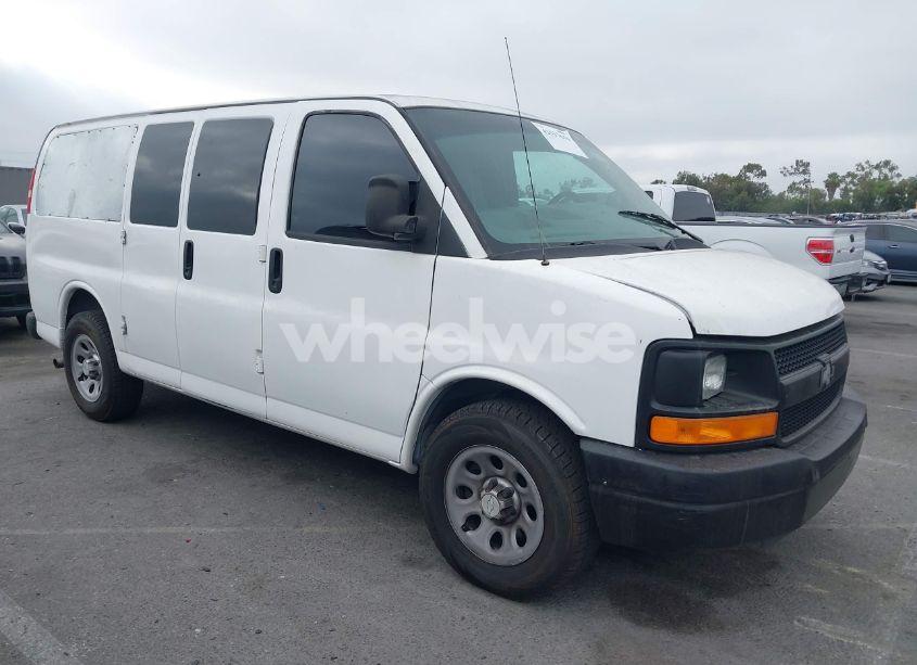 2014 Chevrolet Express 1500 LS (VIN 1GNSGBF43E1184305) main photo