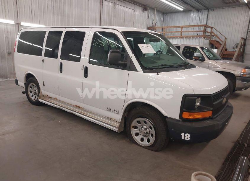 2013 Chevrolet Express 1500 LS (VIN 1GNSHBF45D1124067) main photo